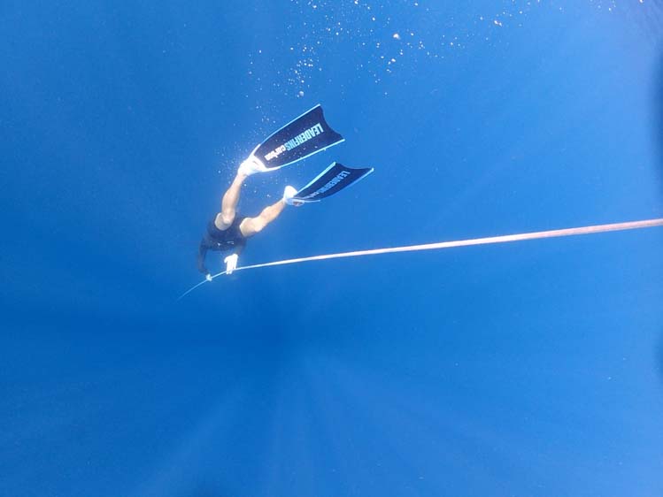 バリ島アメッド ジュムルックでのフリーダイビング