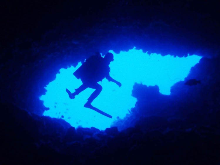 テペコンのケーブ